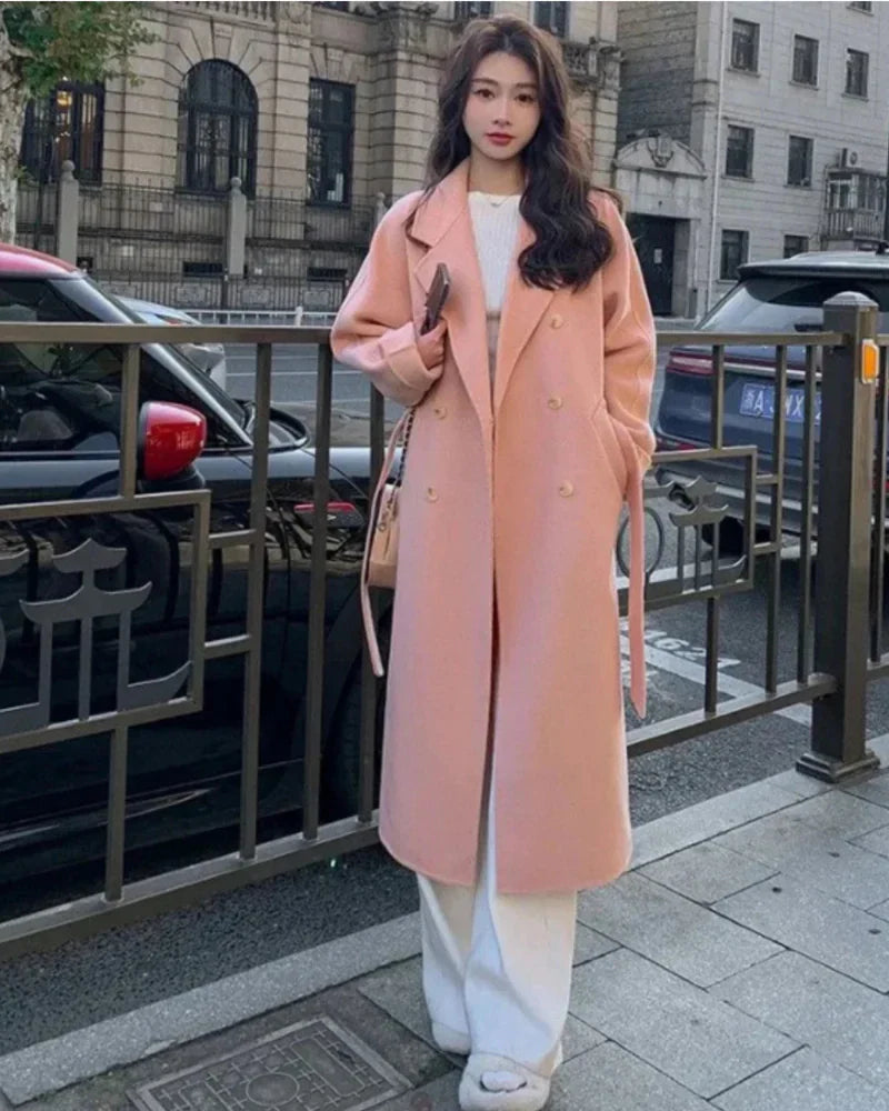 Dinah - 時代を超えたウールトレンチコート