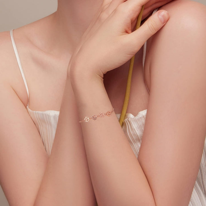 調整可能なスターリングシルバー犬足跡ブレスレット