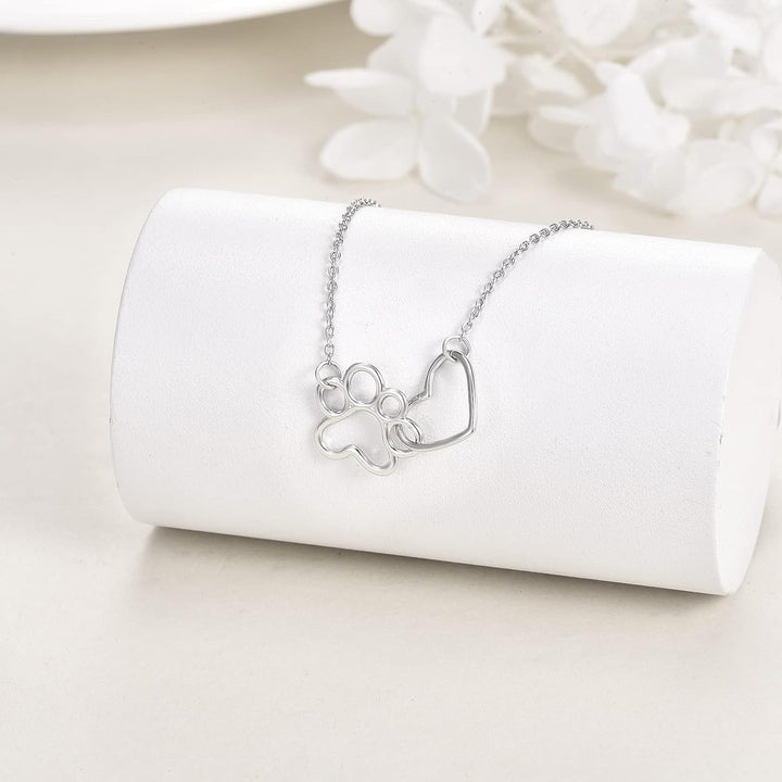 スターリングシルバーの犬足跡ネックレス – ハート型クリスタルペンダント付き