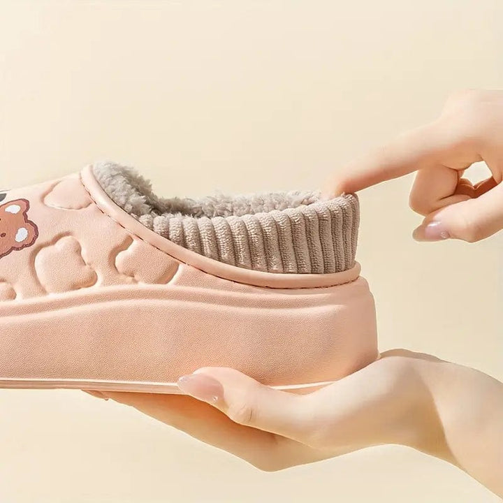 イルバニア - 裏地が豪華な防水スリッパ