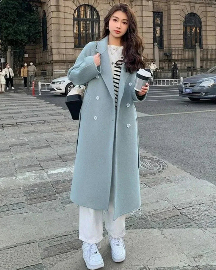 Dinah - 時代を超えたウールトレンチコート