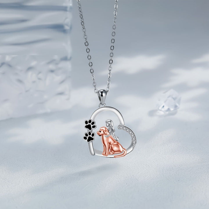 犬と飼い主の絆を象徴するハートネックレス