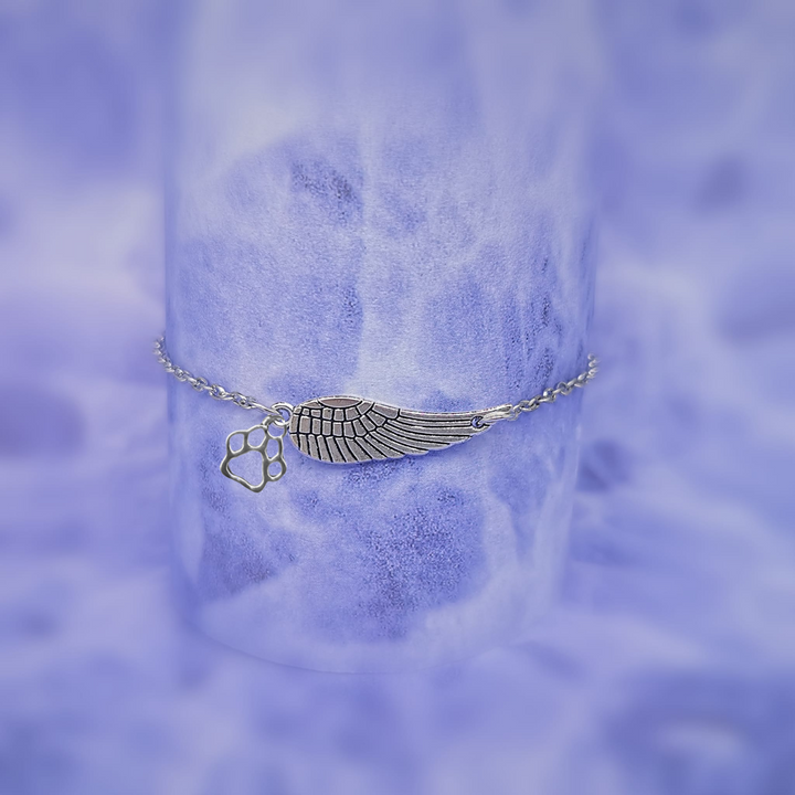 ハンドメイドシルバーメモリアルブレスレット - エンジェルウィングと足跡デザイン