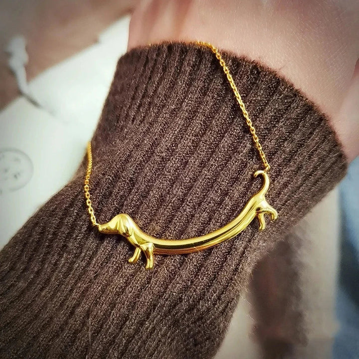 女性用ゴールデン・ダックスフンドネックレス