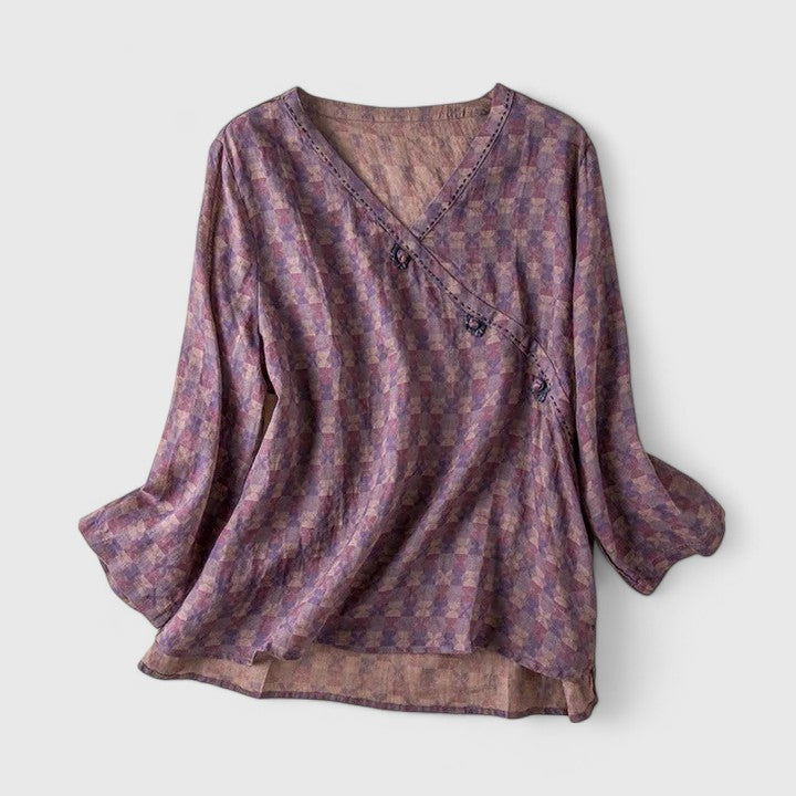 ソレーヌ | 快適なブラウスでスタイルアップ