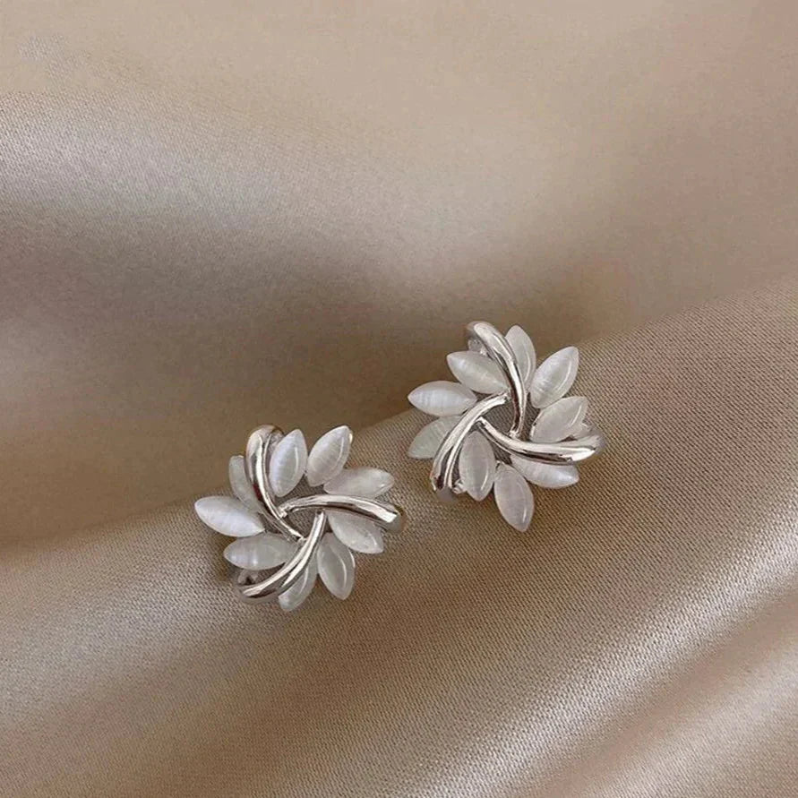 オパリン | オパールペタルスタッド イヤリング