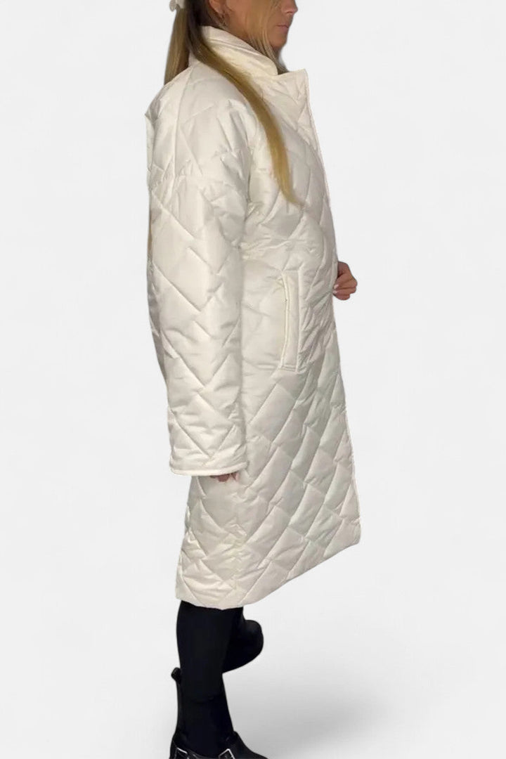 オフィラ – レオパードライニング付きキルティングコート