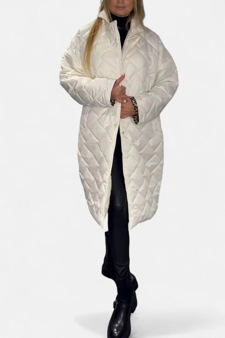 オフィラ – レオパードライニング付きキルティングコート